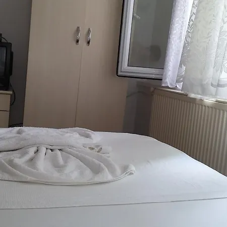 Tuzun Bed & Breakfast *